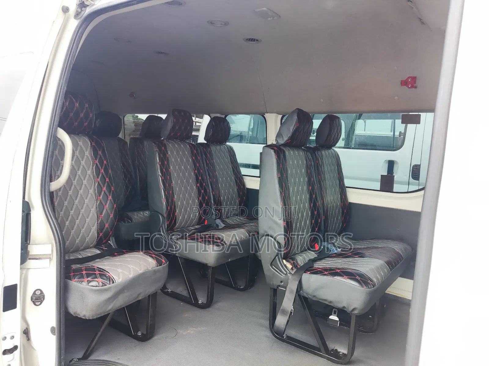 Toyota HiAce 2017 White