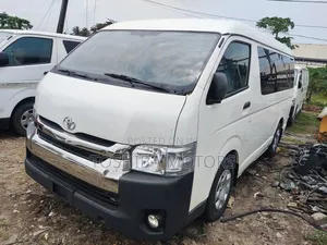 Toyota HiAce 2012 White