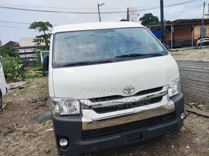 Toyota HiAce 2012 White