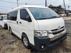 Toyota HiAce 2012 White
