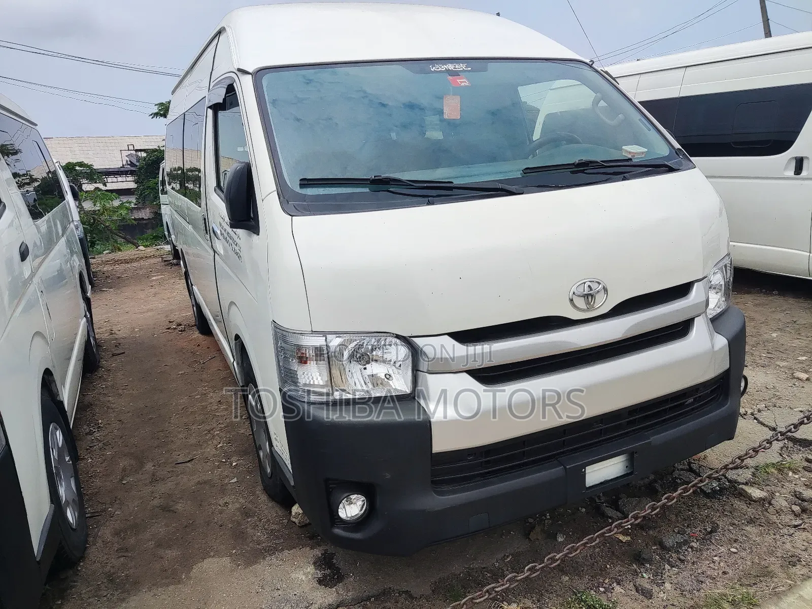 Toyota HiAce 2017 White