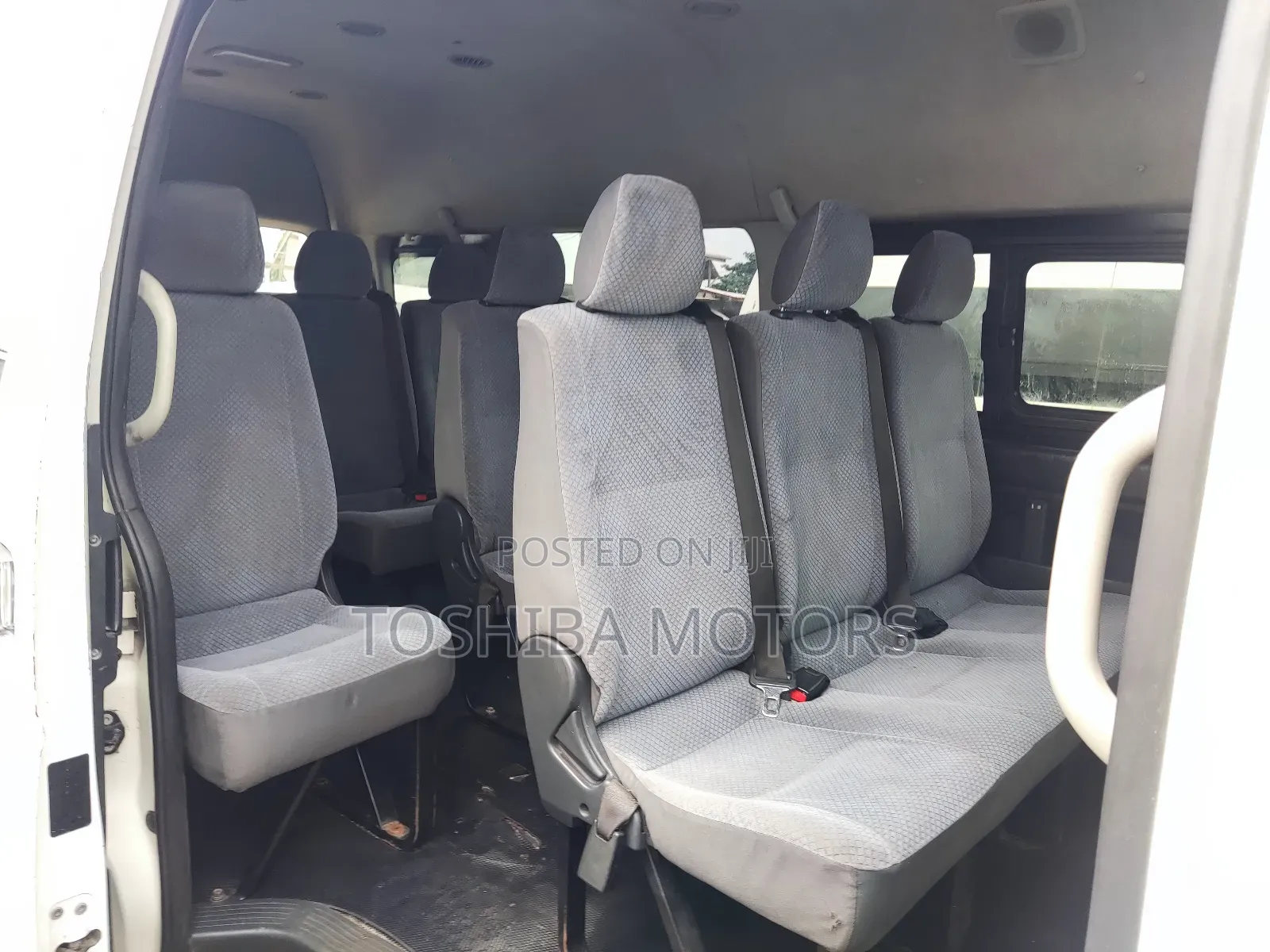 Toyota HiAce 2017 White