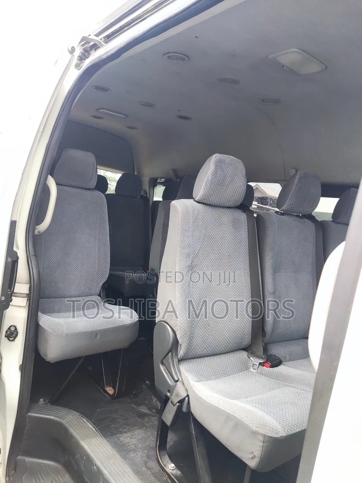 Toyota HiAce 2017 White