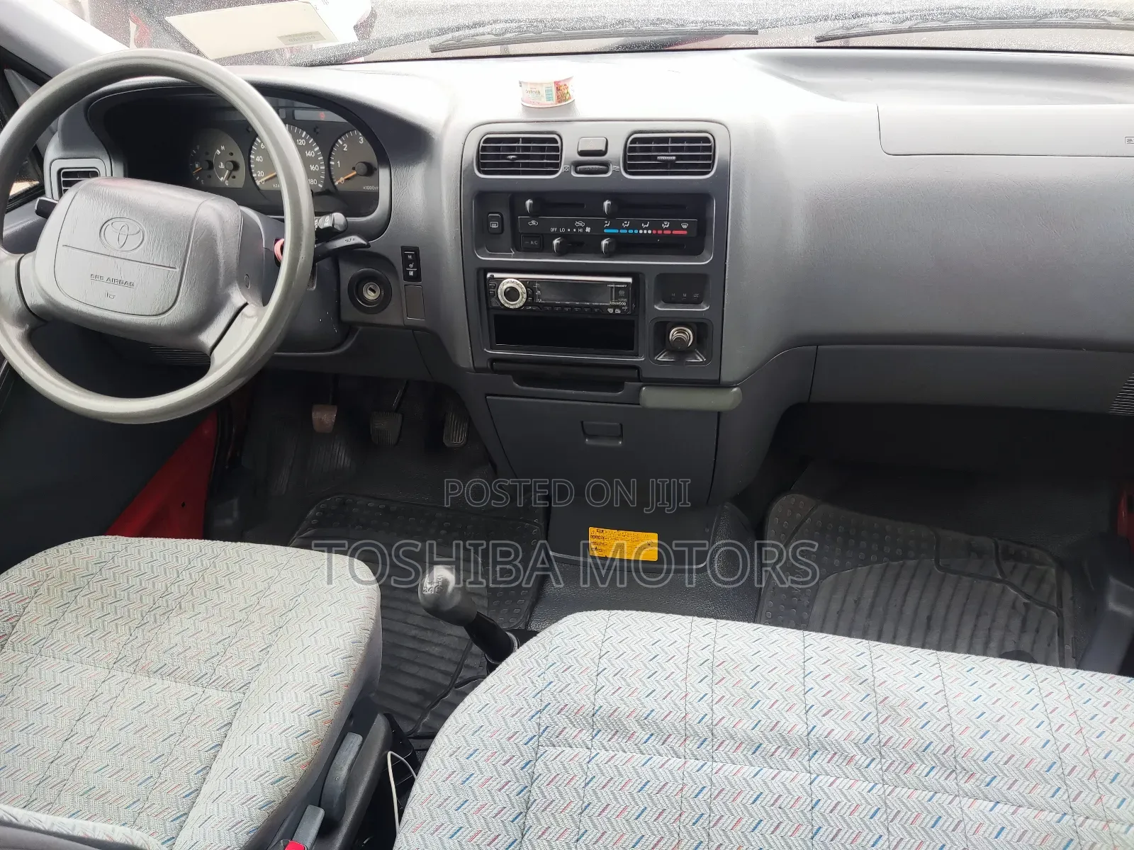 Toyota HiAce 2004 Red