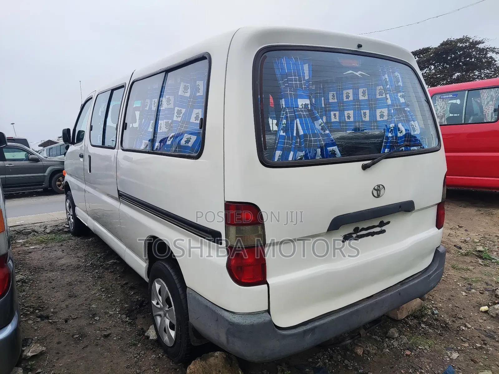 Toyota HiAce 2004 White
