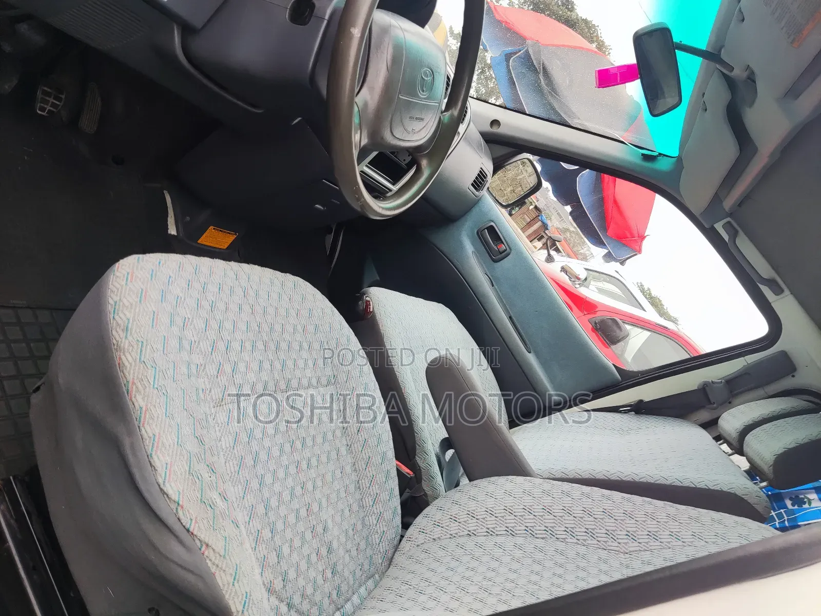 Toyota HiAce 2004 White