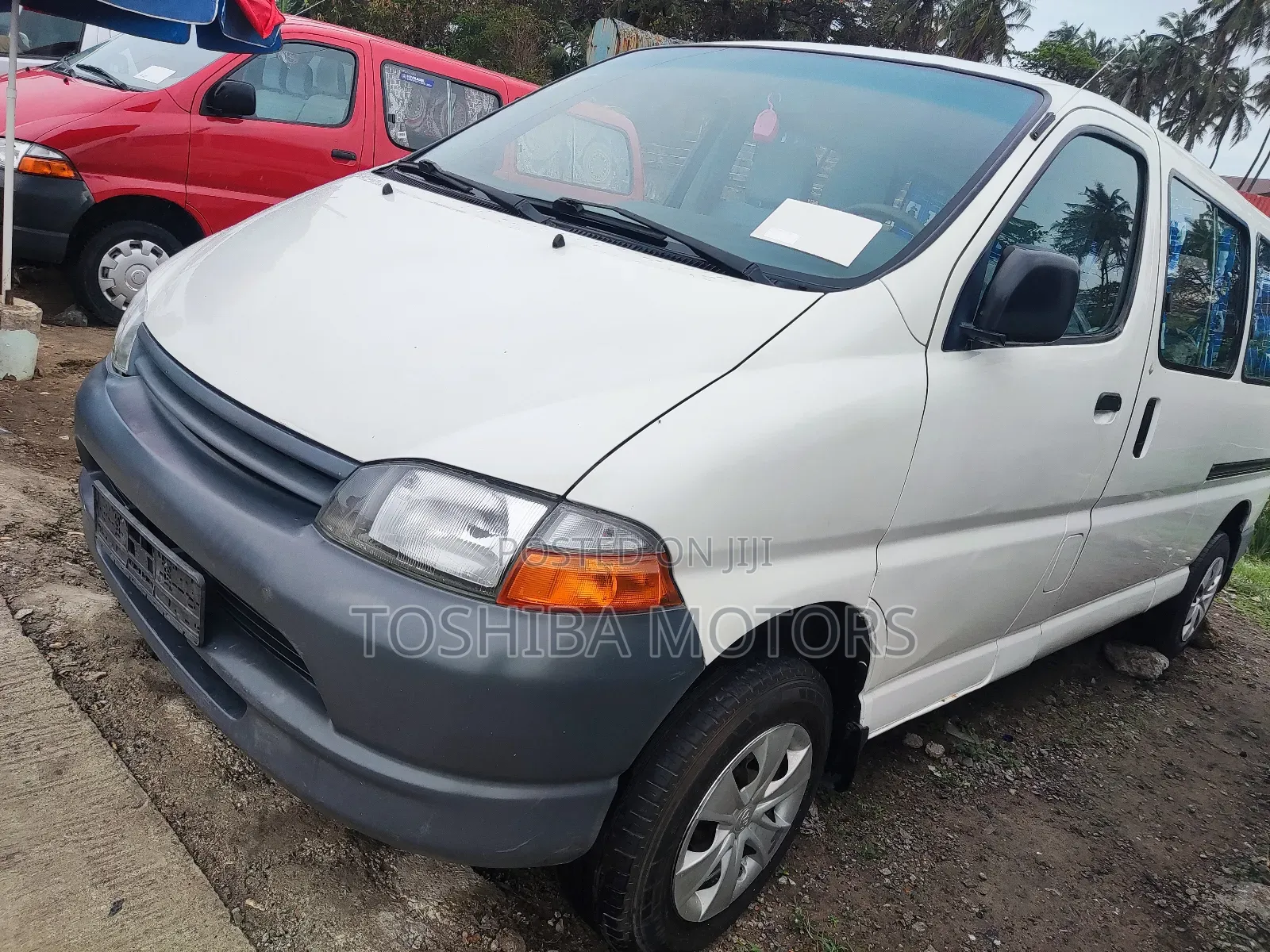 Toyota HiAce 2004 White