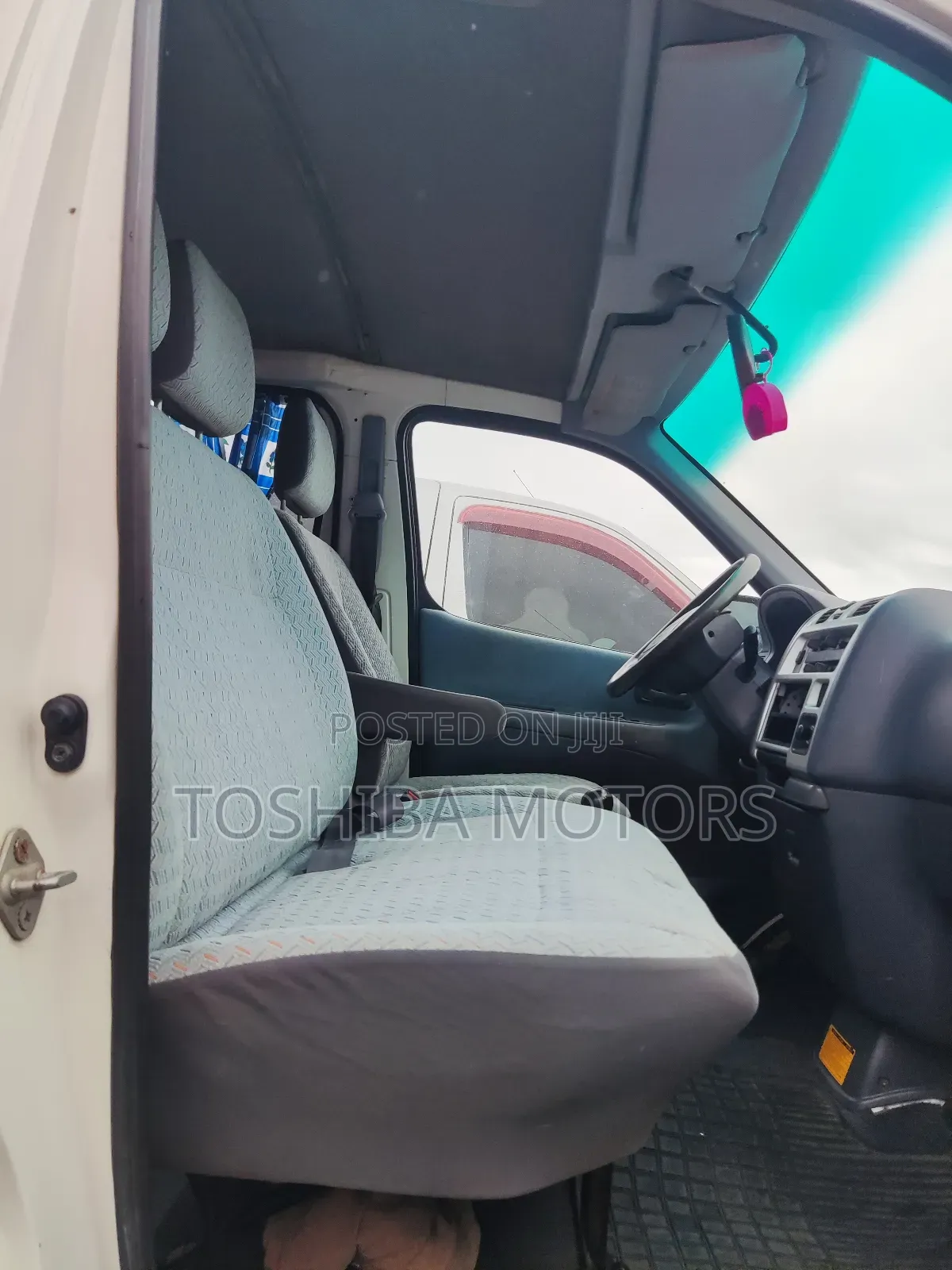 Toyota HiAce 2004 White
