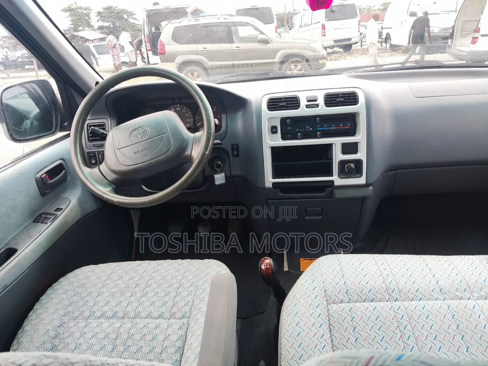 Toyota HiAce 2004 White