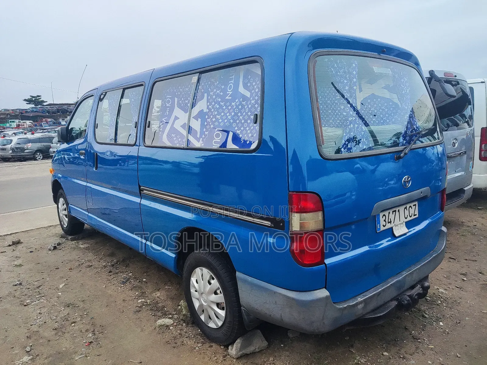 Toyota HiAce 2004 Blue