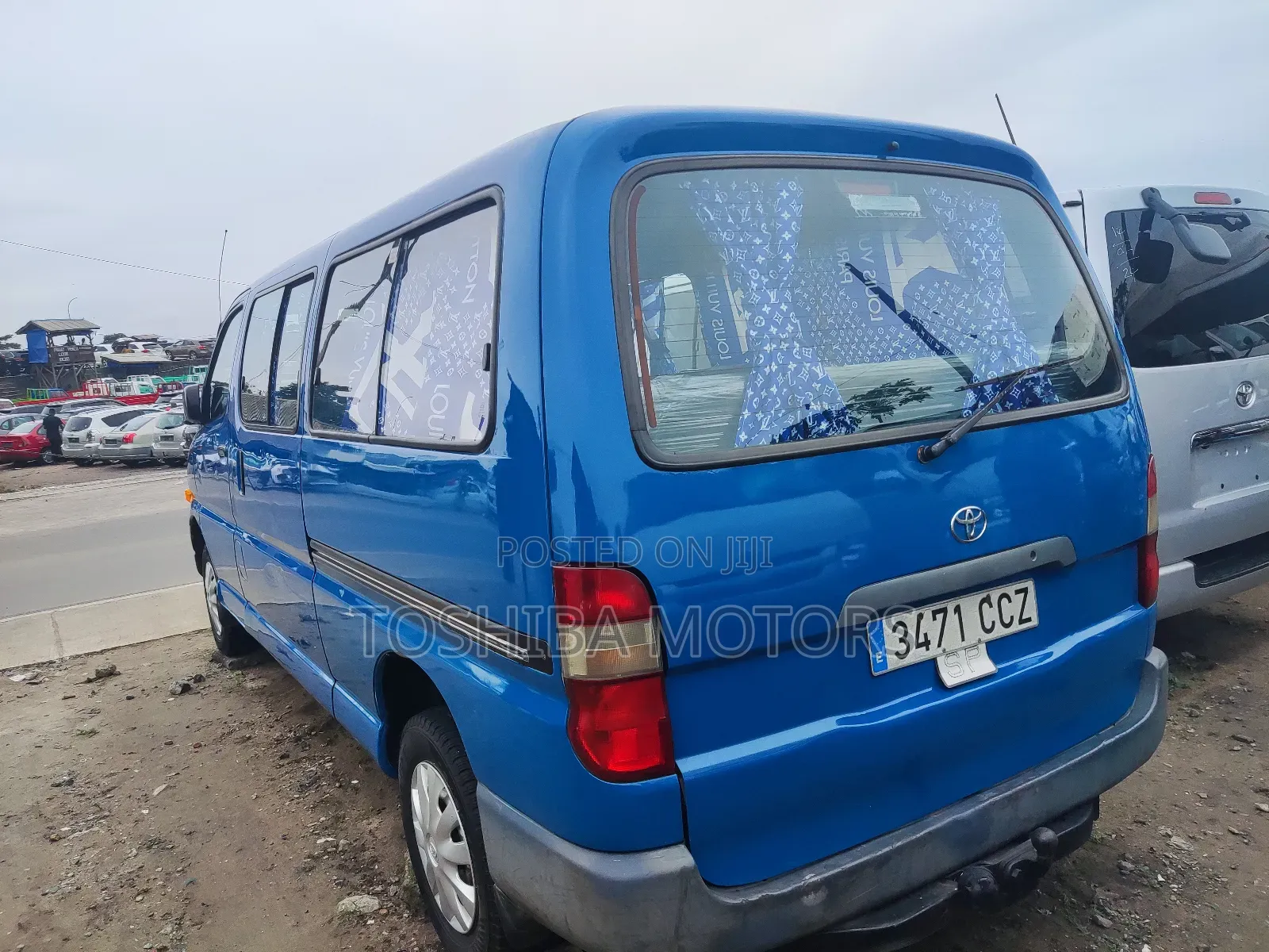 Toyota HiAce 2004 Blue