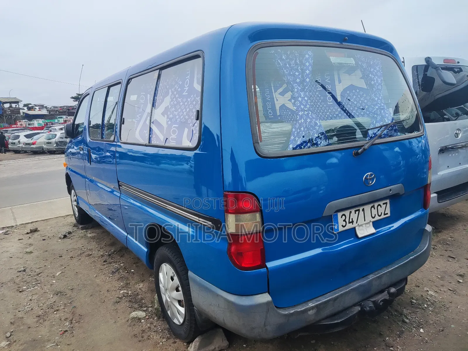 Toyota HiAce 2004 Blue