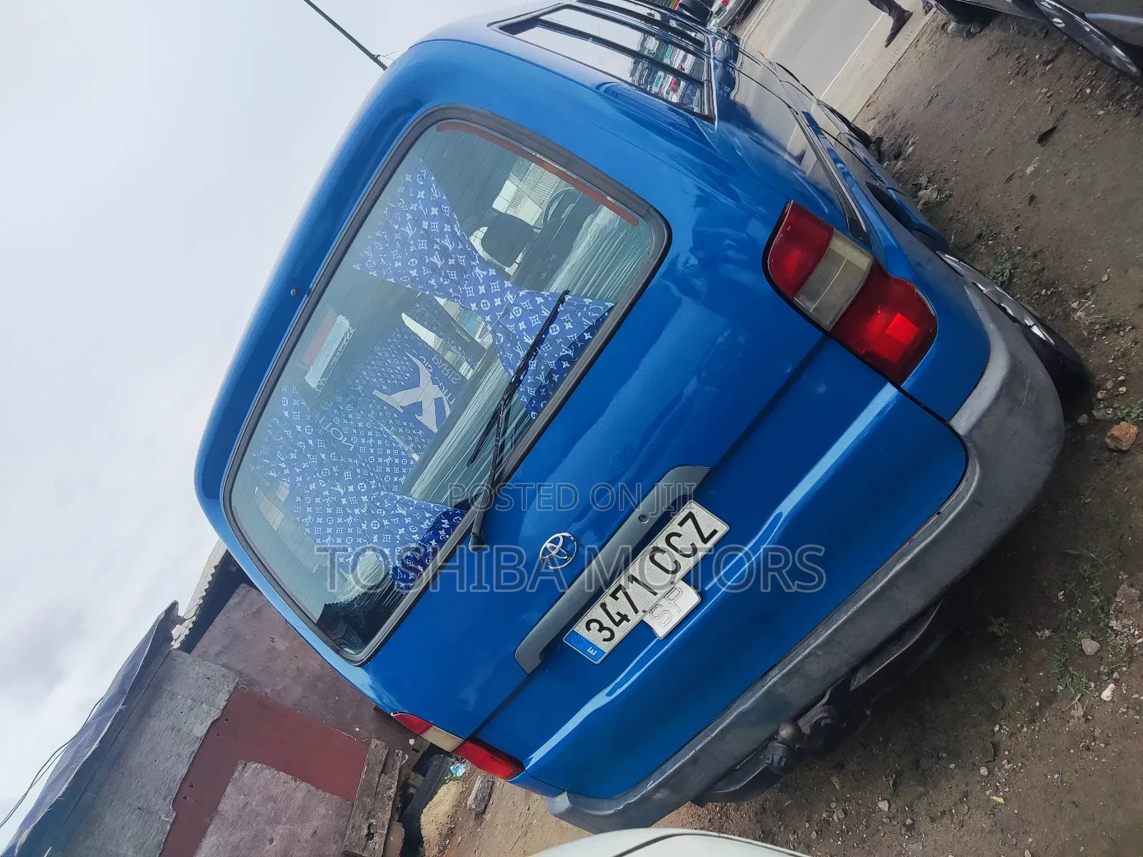 Toyota HiAce 2004 Blue