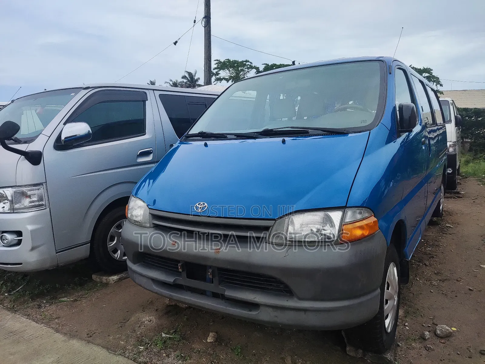 Toyota HiAce 2004 Blue