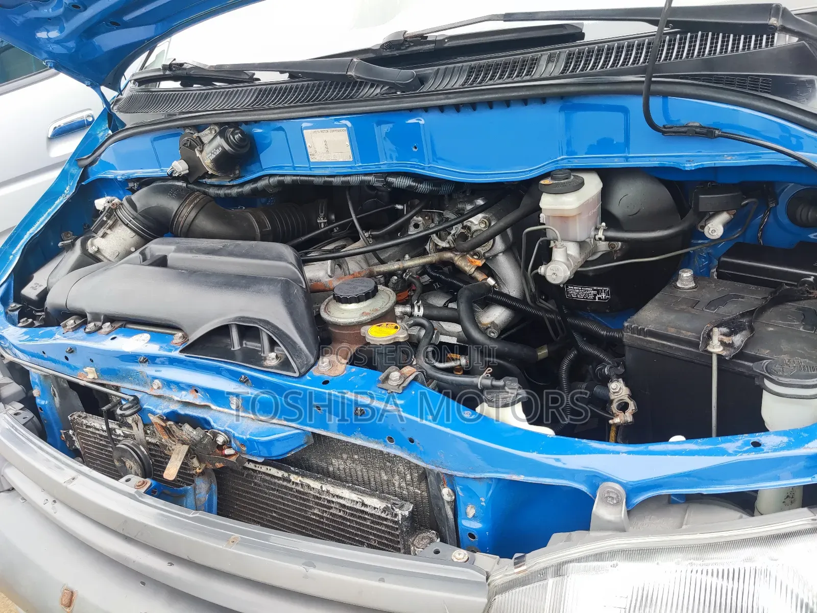 Toyota HiAce 2004 Blue