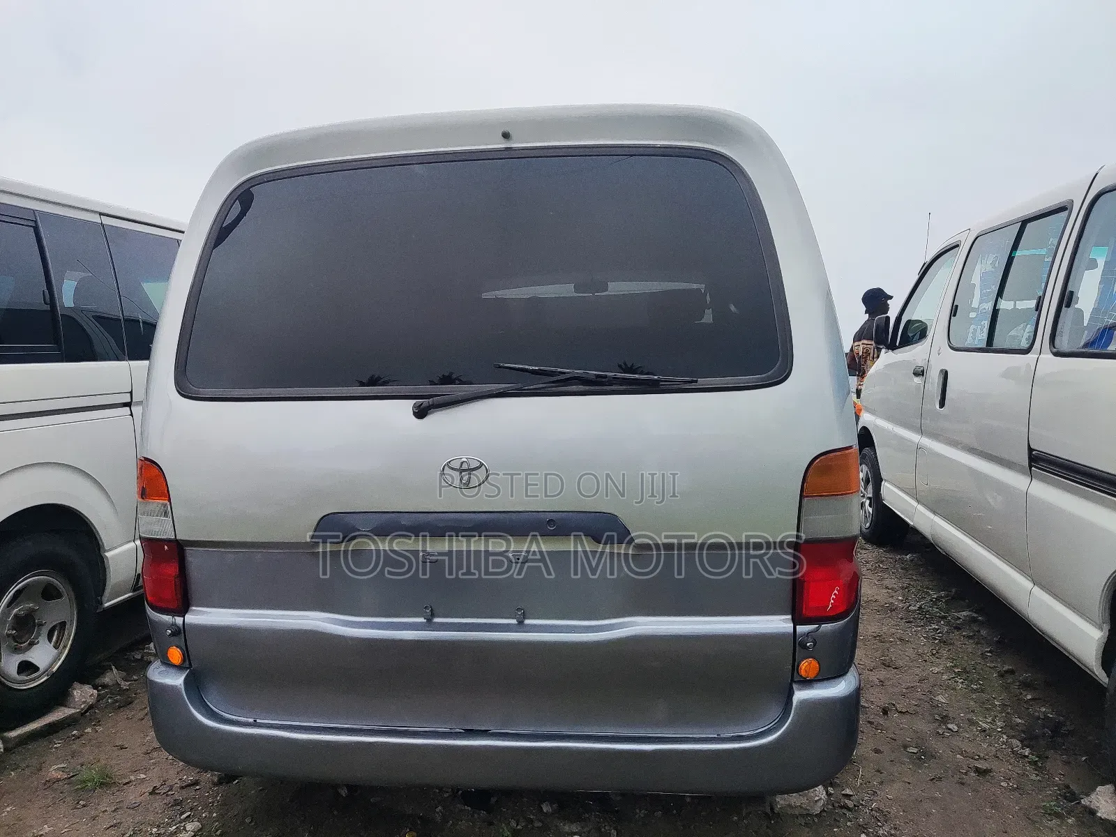 Toyota HiAce 2004 Silver