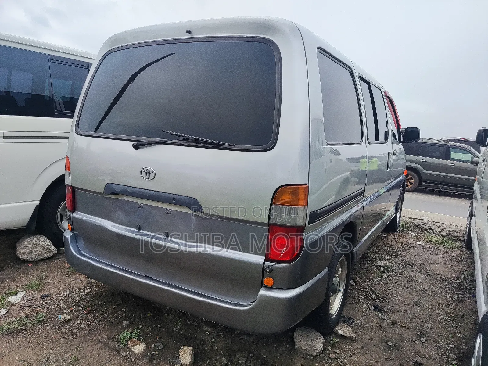 Toyota HiAce 2004 Silver