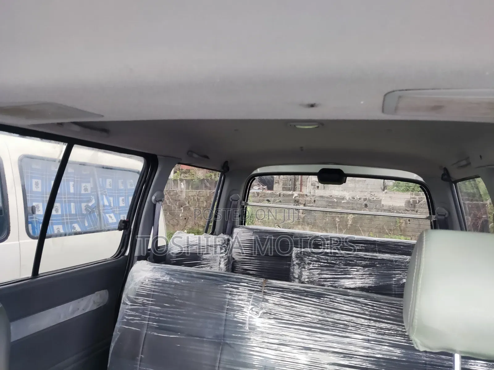 Toyota HiAce 2004 Silver