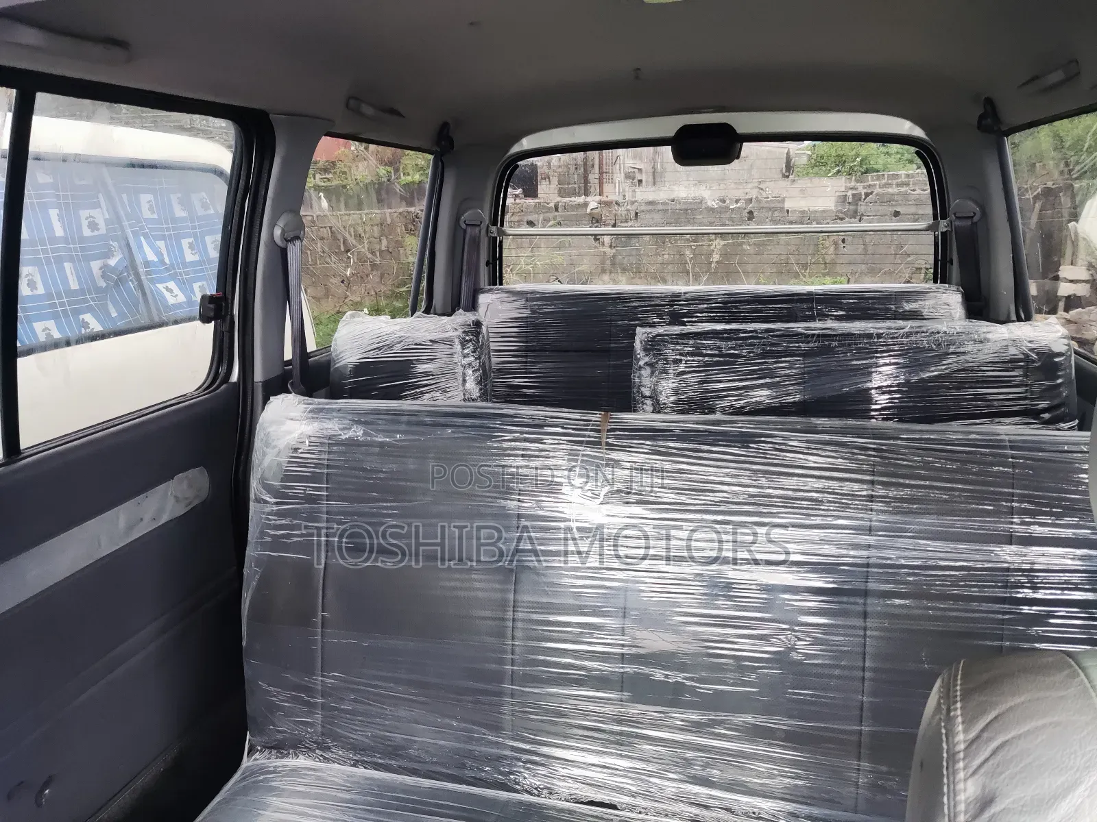 Toyota HiAce 2004 Silver
