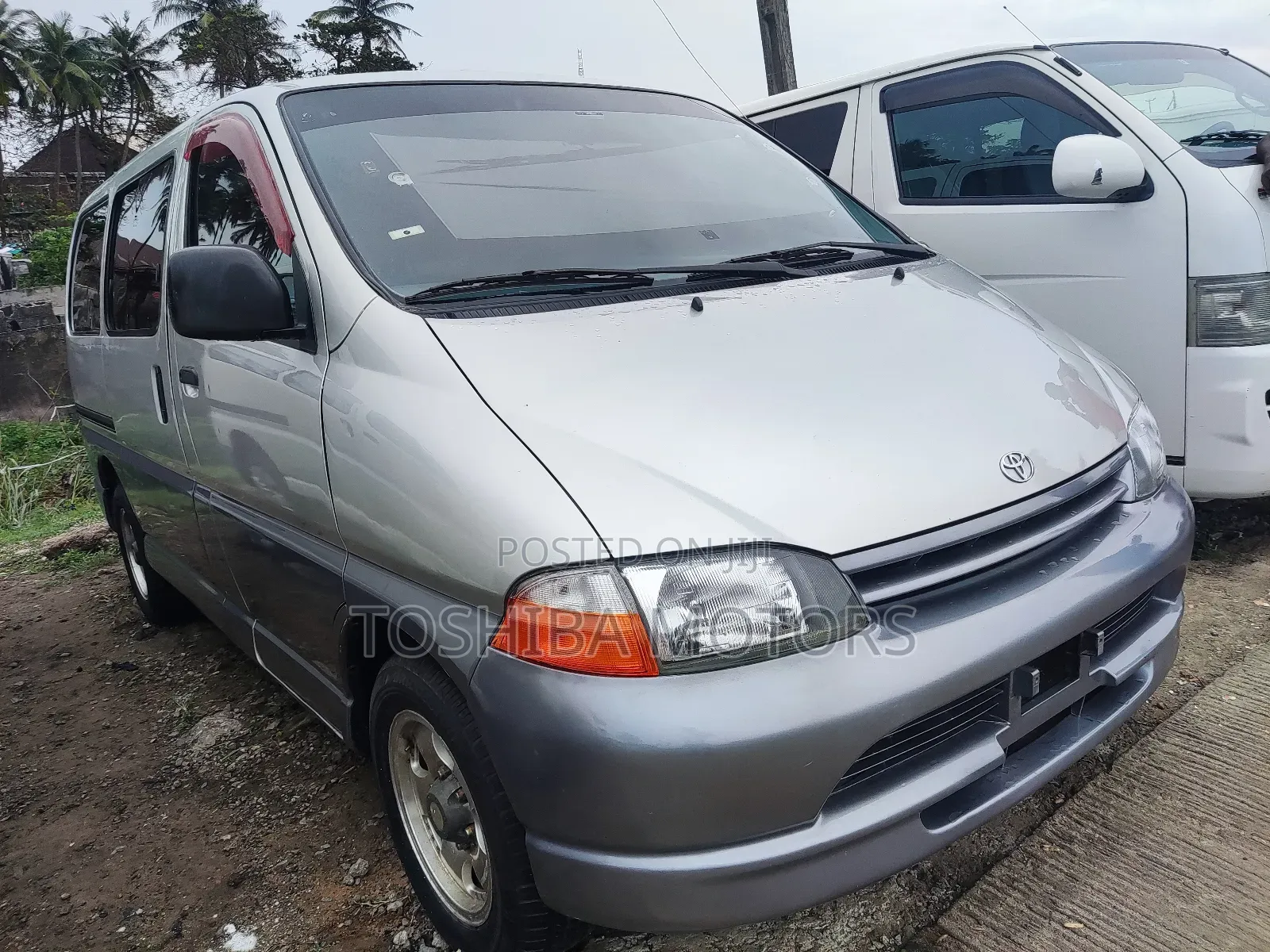 Toyota HiAce 2004 Silver