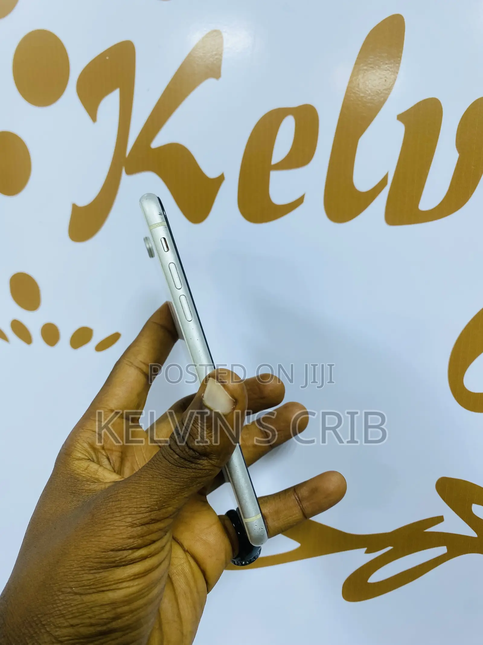 Apple iPhone XR 64 GB White