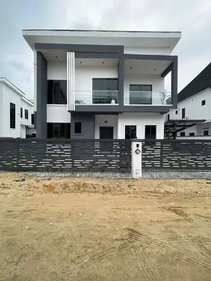 5bdrm Duplex in Lekki for sale