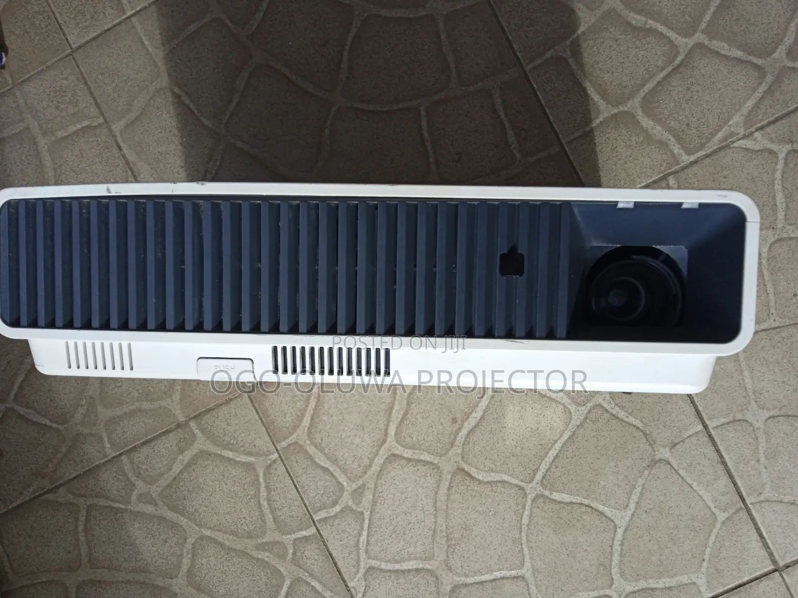 Very Bright and Long Lasting Projector