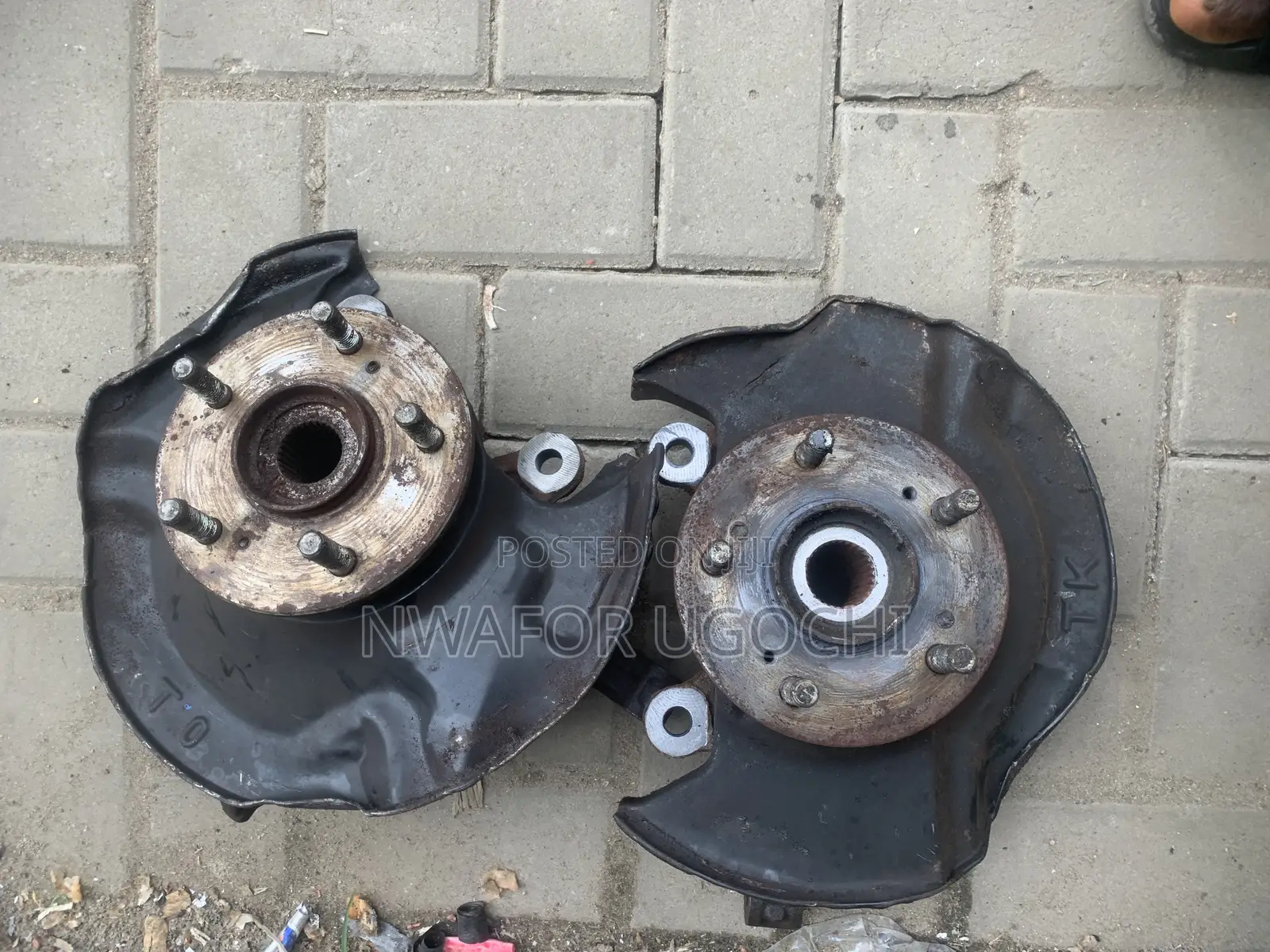 Front Hub 2013-2017 Honda CRV