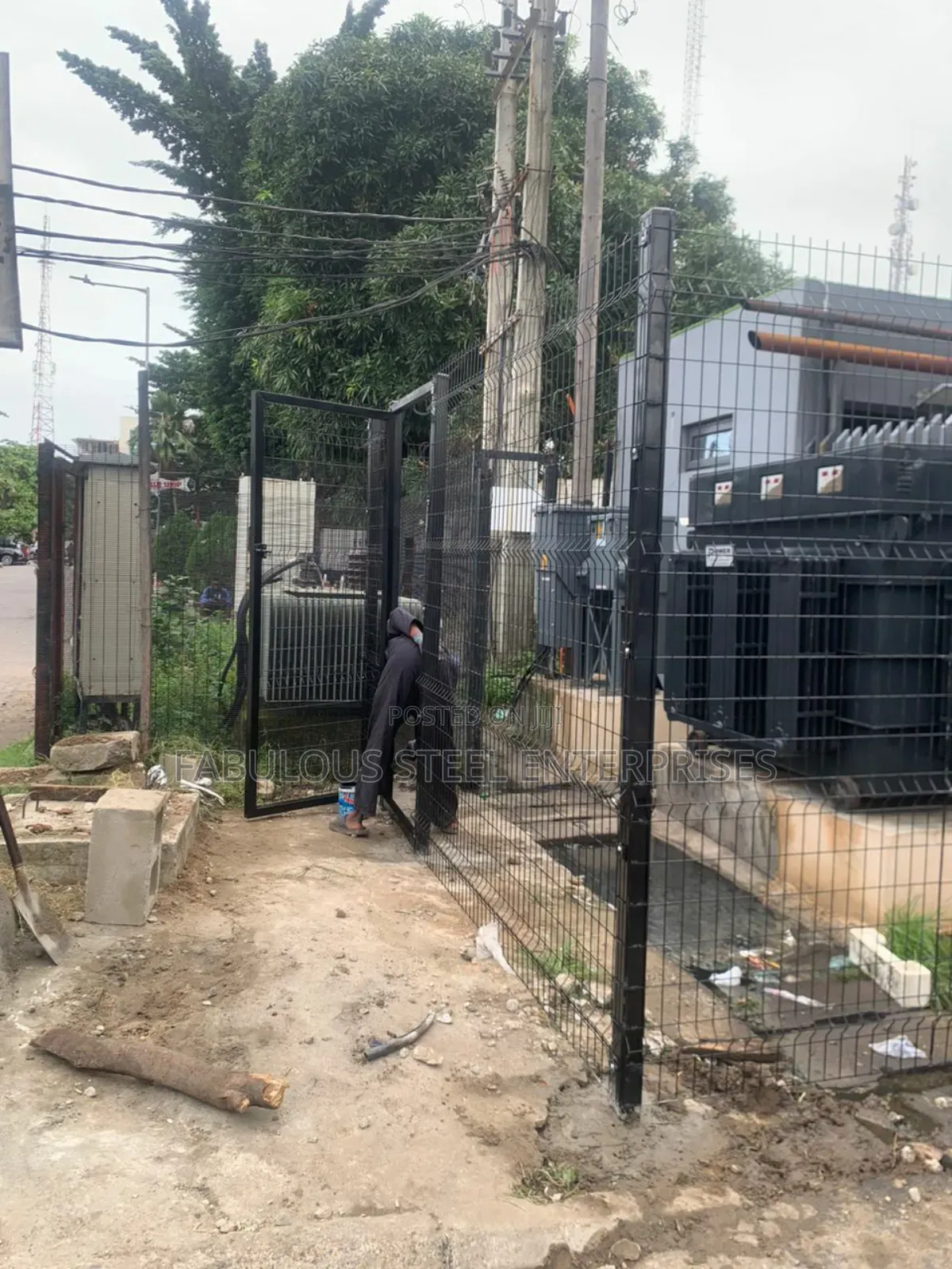Wire Mesh 2x4 Black Colour