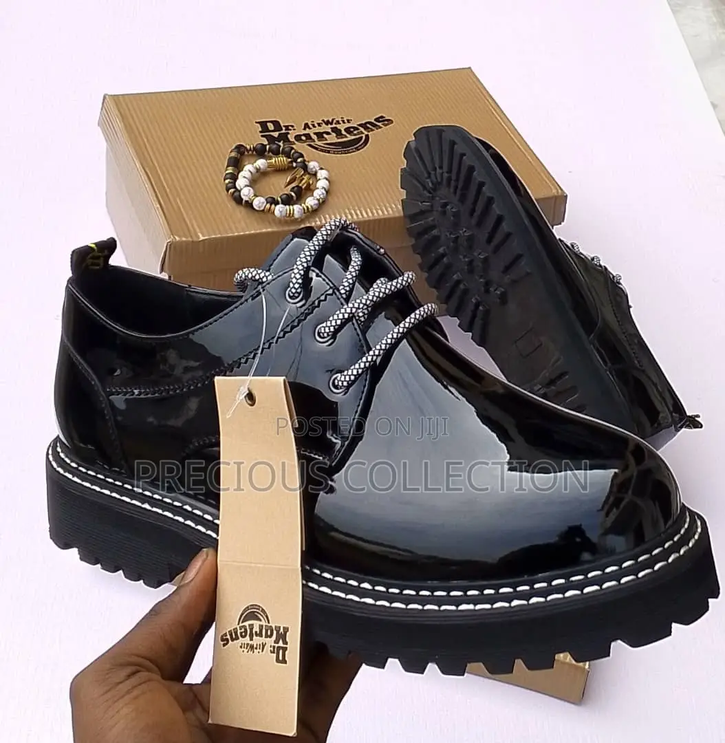 Unisex Dr Martens Shoes