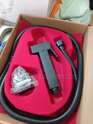 Black Square Pressing Shower