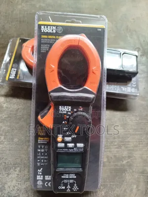 Digital Clamp Meter