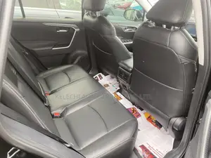 Toyota RAV4 XLE AWD 2020 Black