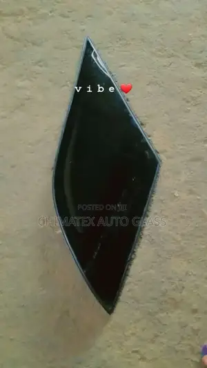 Ml350 2013 Rear Vent Glass Available