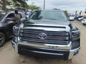 Toyota Sequoia 2015 Black