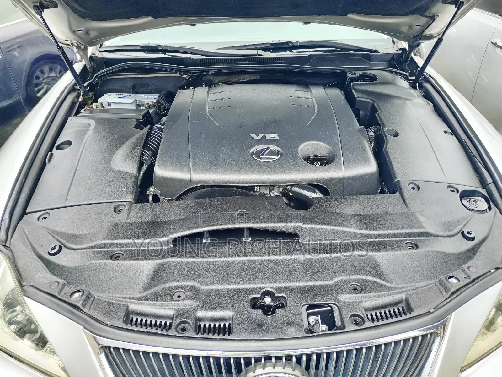 Lexus IS 2010 Silver