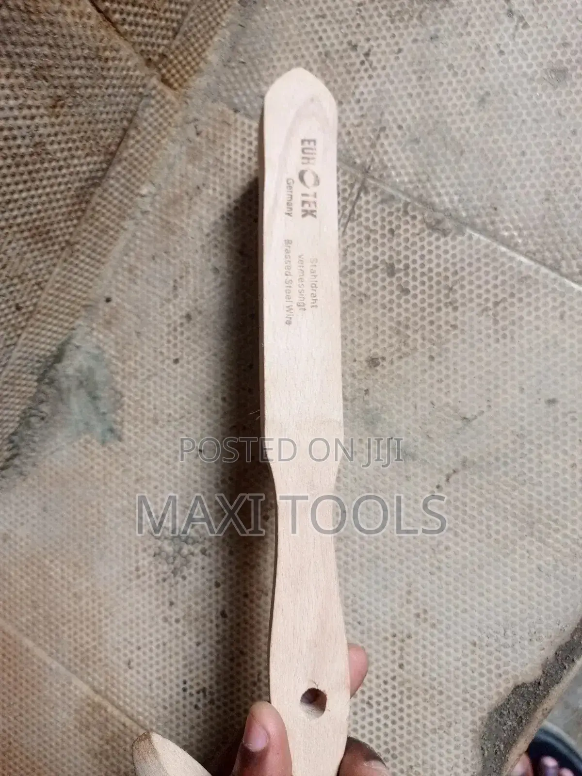 Hand Iron Brush Gold