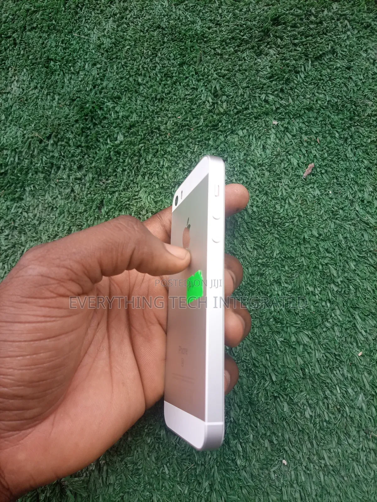 Apple iPhone SE 16 GB Silver