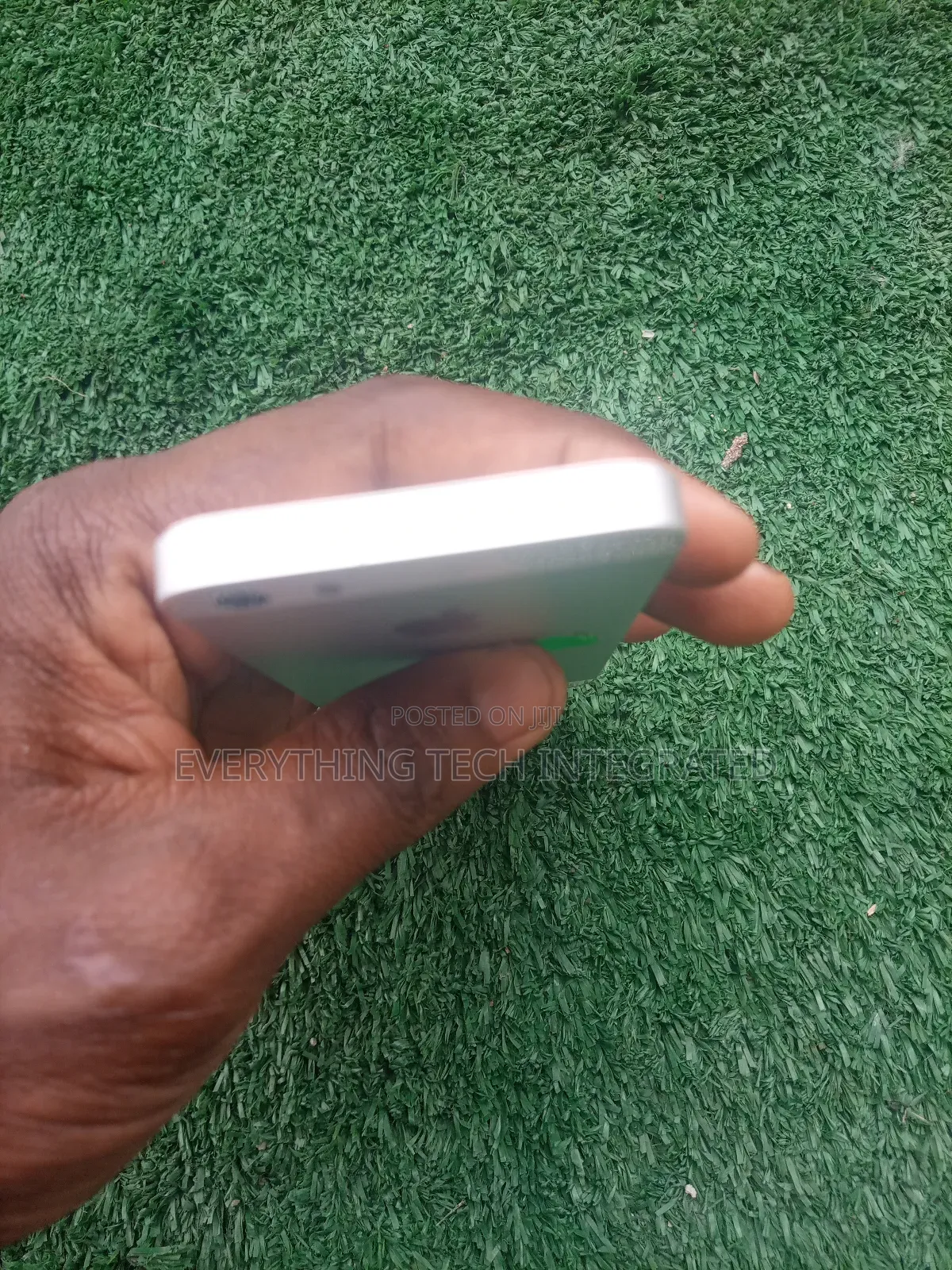 Apple iPhone SE 16 GB Silver