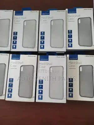 iPhone XS MAX Insignia Hard Shell Case
