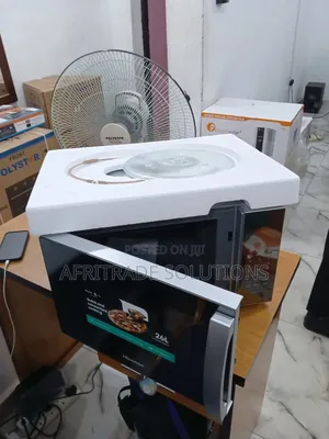 Hisense Highly-Efficient Microwave 26MOS5H