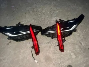 Headlamp Venza 2020 to 2024