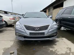 Photo - Hyundai Grandeur 2015 Gray
