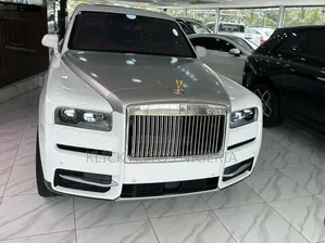 Rolls-Royce Cullinan Base 2021 White
