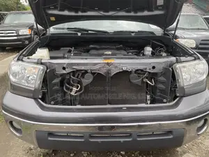 Toyota Tundra Regular Cab 4x4  5.7L V8 2013 Gray