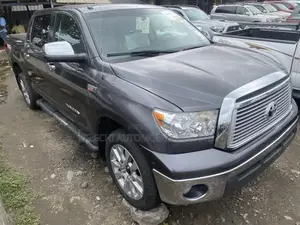Toyota Tundra Regular Cab 4x4  5.7L V8 2013 Gray
