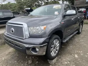 Toyota Tundra Regular Cab 4x4  5.7L V8 2013 Gray