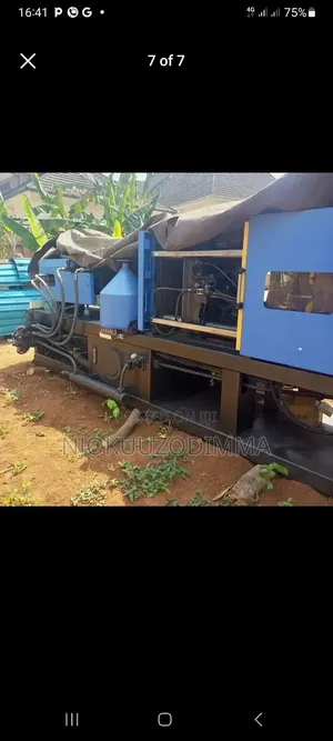 Plastic Moulding Machine