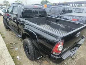 Toyota Tacoma 2015 Black