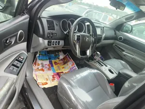 Toyota Tacoma 2015 Gray